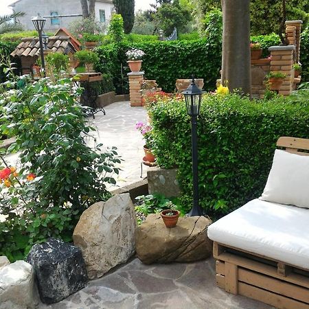 Bed And Breakfast Val Di Lupa คาสเตลลินา มาริตติมา ภายนอก รูปภาพ