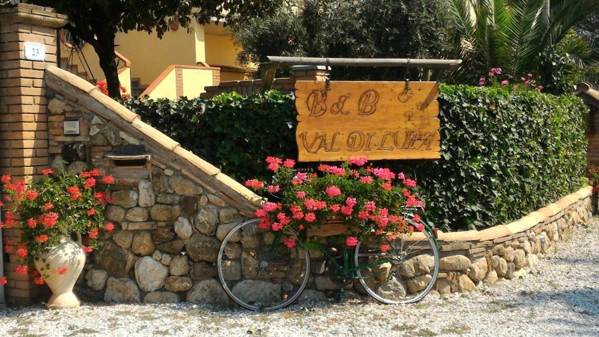 Bed And Breakfast Val Di Lupa คาสเตลลินา มาริตติมา ภายนอก รูปภาพ