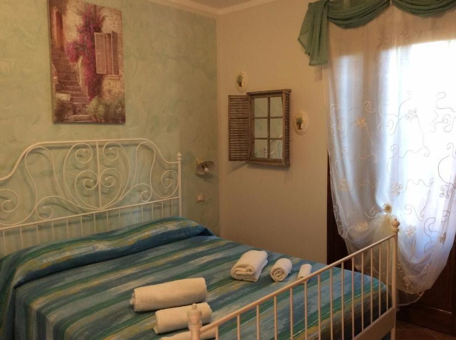 Bed And Breakfast Val Di Lupa คาสเตลลินา มาริตติมา ภายนอก รูปภาพ